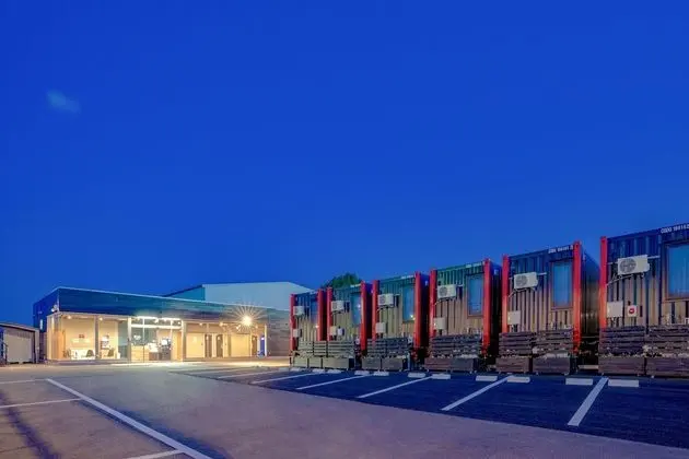 HOTEL R9 The Yard Narita Airport West