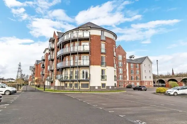 Racecourse Serviced Apartments