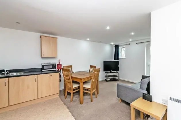 Racecourse Serviced Apartments - Oda Düzeni