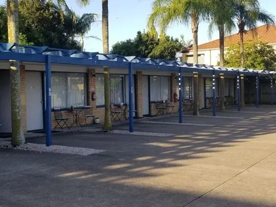 RACEWAYS MOTEL