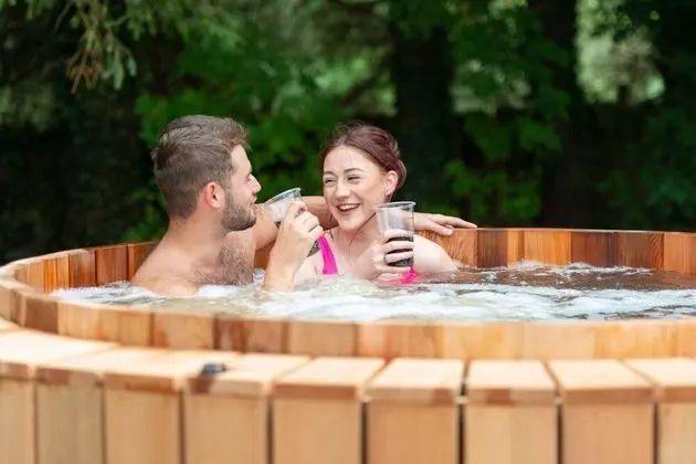 Rachel's Farm Luxury Escapes With Hot Tubs - Havuz