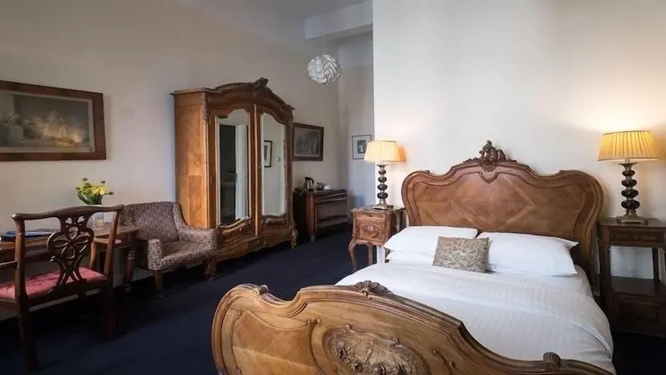 The Racquet Club Hotel - Oda