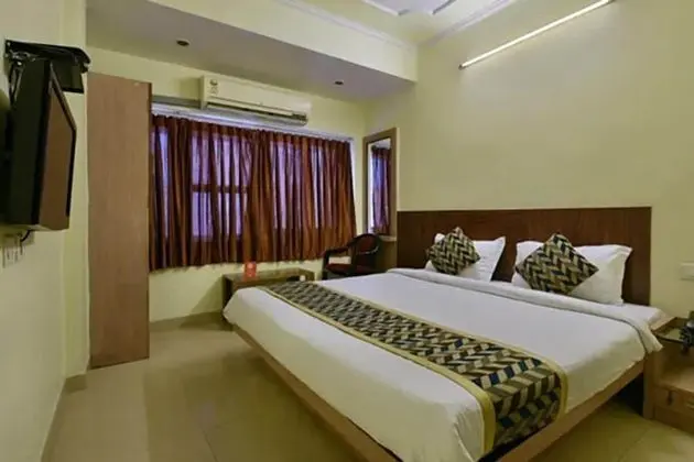 Hotel Radha Palace