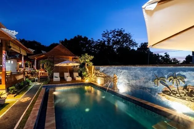Radiance Sunset Villas Lembongan - Havuz