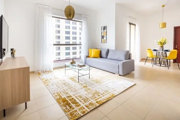 Radiant & Alluring 1BR Apartment W/ Marina Views - Öne Çıkan Resim