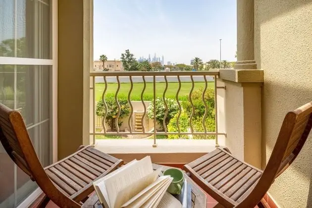 Radiant & Lush 2BR Villa In The Springs 11 - Sleeps 6! - İç Mekan