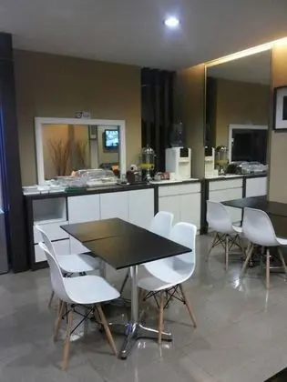Radiant Hotel - Yerinde Yemek