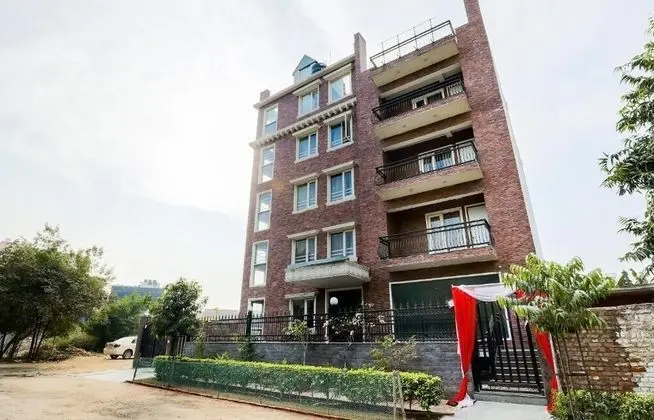 Radient Casa Hotel