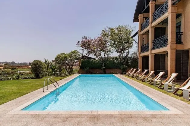 Radisson Hotel Antananarivo Waterfront - Havuz