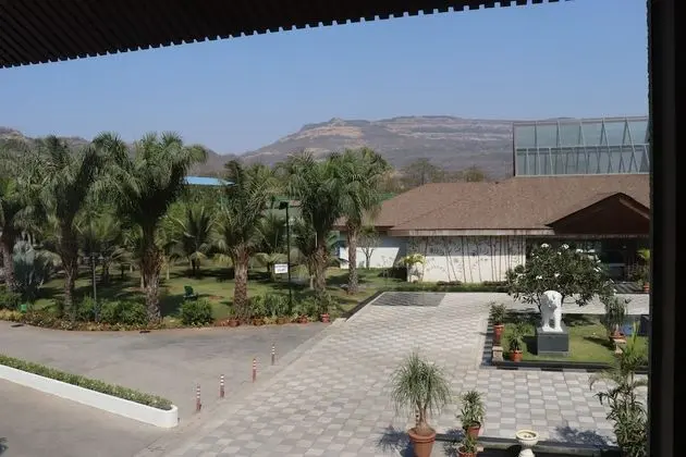Radisson Blu Resort and Convention Centre Karjat, Mumbai - Dış Mekan