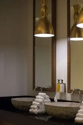 Radisson Blu Hotel Dubai Waterfront - Spa