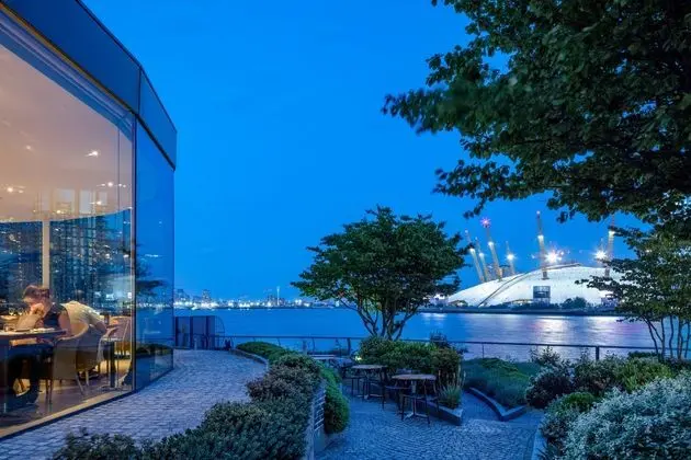 Radisson Blu Edwardian New Providence Wharf