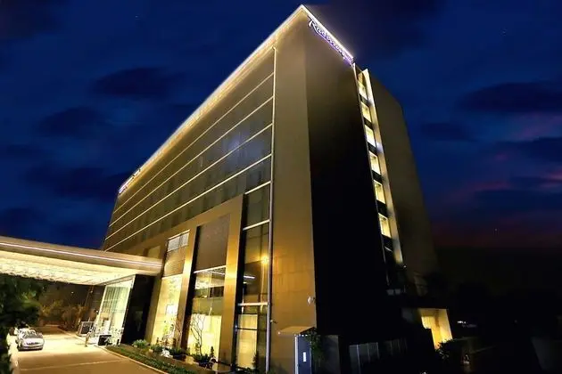 Radisson Blu Faridabad - Dış Mekan