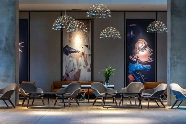 Radisson Blu Hotel, Frankfurt - Lobi