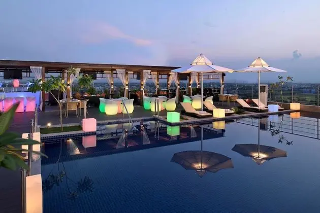 Radisson Blu Jaipur - Havuz