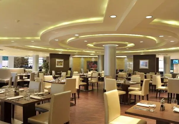Radisson Blu Hotel Lusaka - Yeme / İçme