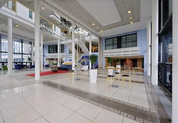 Radisson Blu Hotel Manchester Airport - Lobi