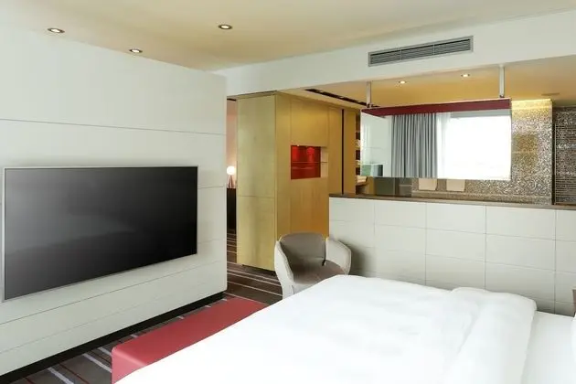 Radisson Blu Media Harbour Hotel, Düsseldorf - Oda