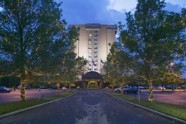 Radisson Hotel Brooklyn Center