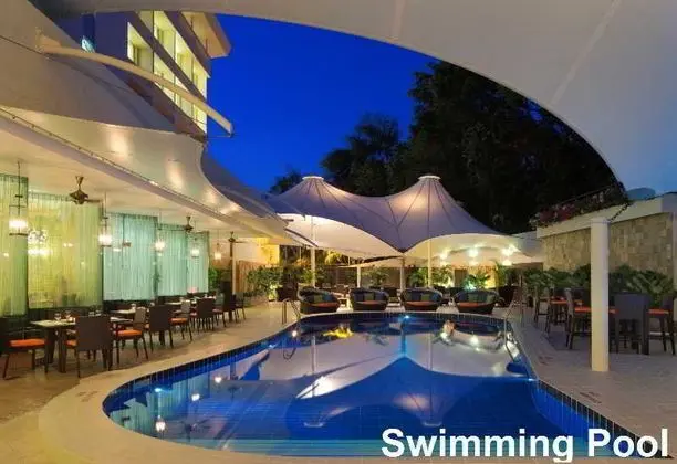 Radisson Hotel Brunei Darussalam - Havuz