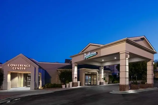 Radisson Hotel & Conference Center Coralville - Io