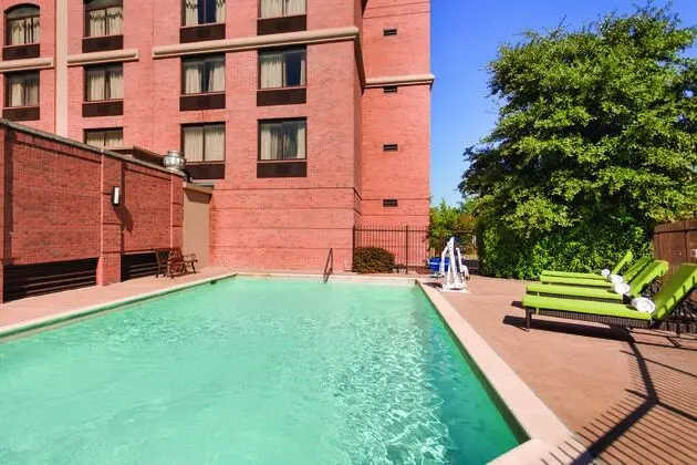 Radisson Hotel Dallas-North Addison