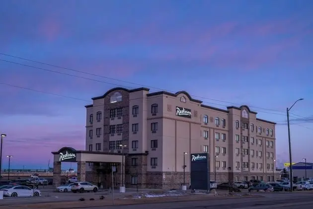 Radisson Hotel Edmonton Airport - Dış Mekan