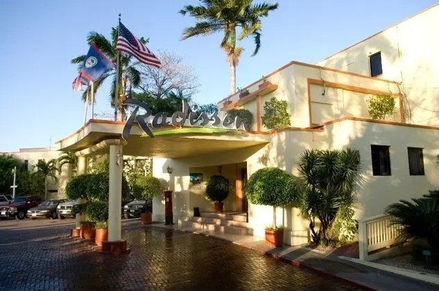 Radisson Fort George Hotel & Marina