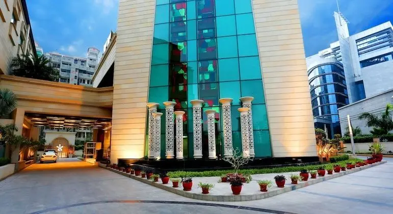 Radisson Gurugram Sohna Road City Center - Dış Mekan