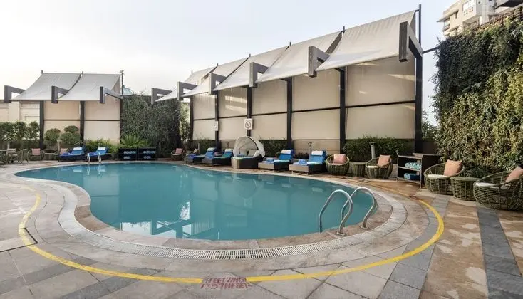 Radisson Gurugram Sohna Road City Center - Havuz