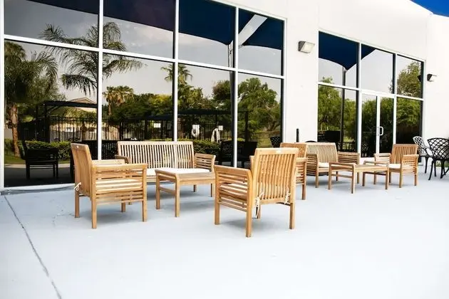 Radisson Hotel McAllen Airport - Dış Mekan