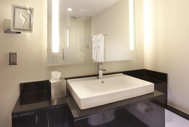 Radisson Menomonee Falls