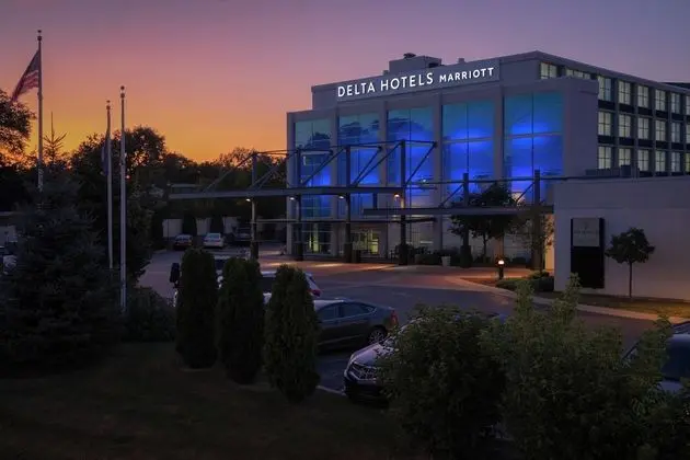 Radisson Menomonee Falls - Dış Mekan