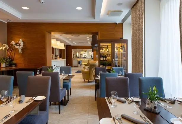 Radisson Hotel Old Town Riga - Yerinde Yemek