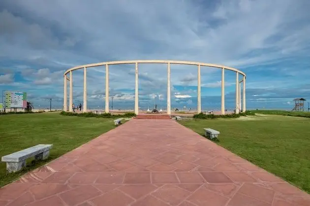 Radisson Resort Pondicherry Bay - Plaj