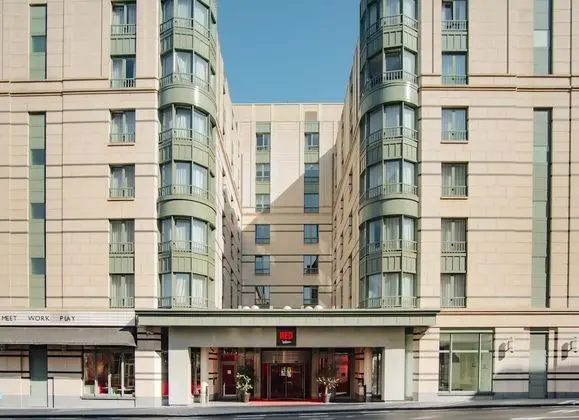 Radisson RED Brussels - Dış Mekan