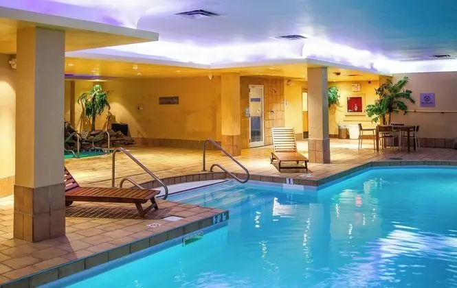 Radisson Red Deer - Havuz