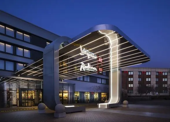 Radisson RED London Heathrow