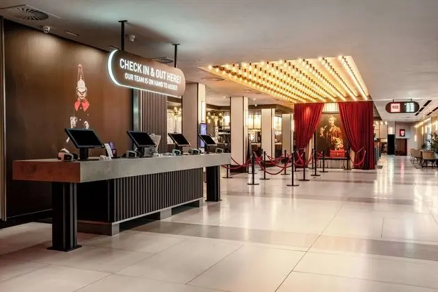 Radisson RED London Heathrow - Öne Çıkan Resim