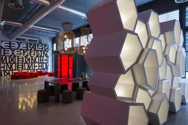 Radisson Red V&A Waterfront, Cape Town - Lobi