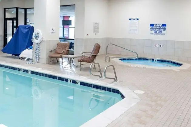 Radisson Hotel Salt Lake City Downtown - Havuz