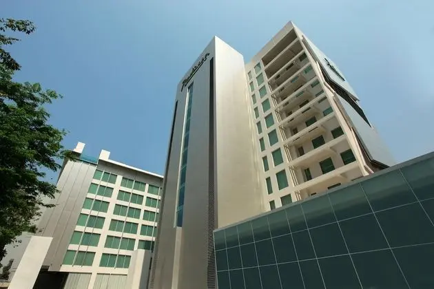 Radisson Suites Bangkok Sukhumvit - Dış Mekan