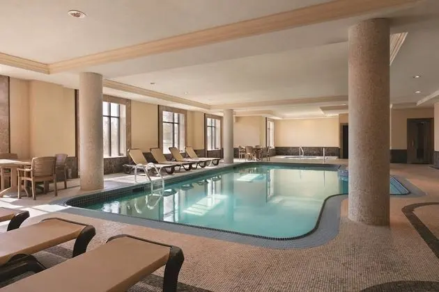 Radisson Toronto Airport West - Havuz