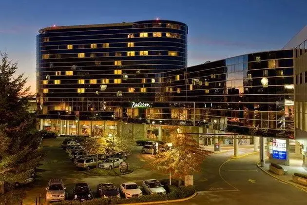 Radisson Hotel Vancouver Airport