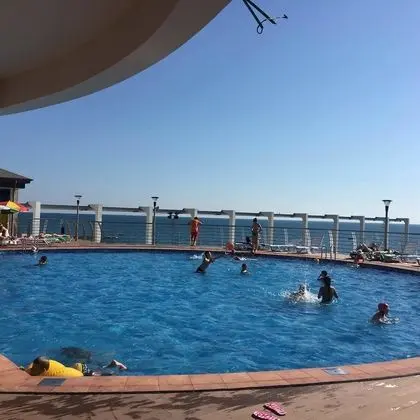 Raduzhny Hotel - Havuz