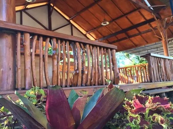 Raffles Inn Labuan Bajo - Yerinde Yemek