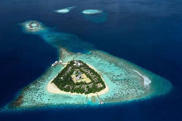Raffles Maldives Meradhoo Resort - Plaj