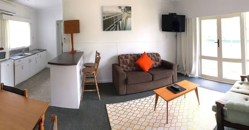Raglan Palm Beach Motel - Mutfak