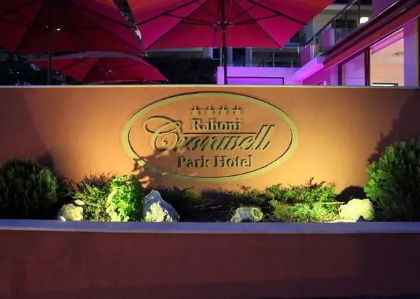 Rahoni Cronwell Park Hotel