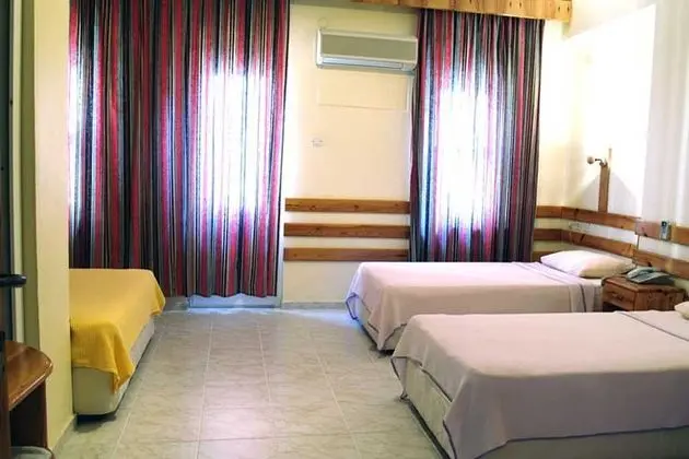 Rain Hotel - Oda